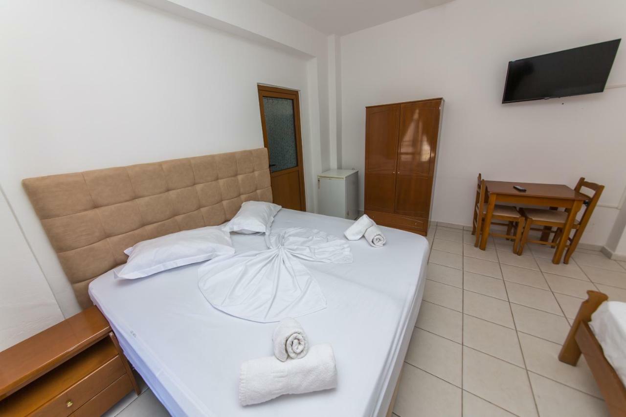 Blue Heaven Hotel Sarande Ngoại thất bức ảnh