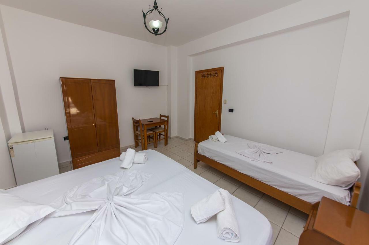 Blue Heaven Hotel Sarande Ngoại thất bức ảnh